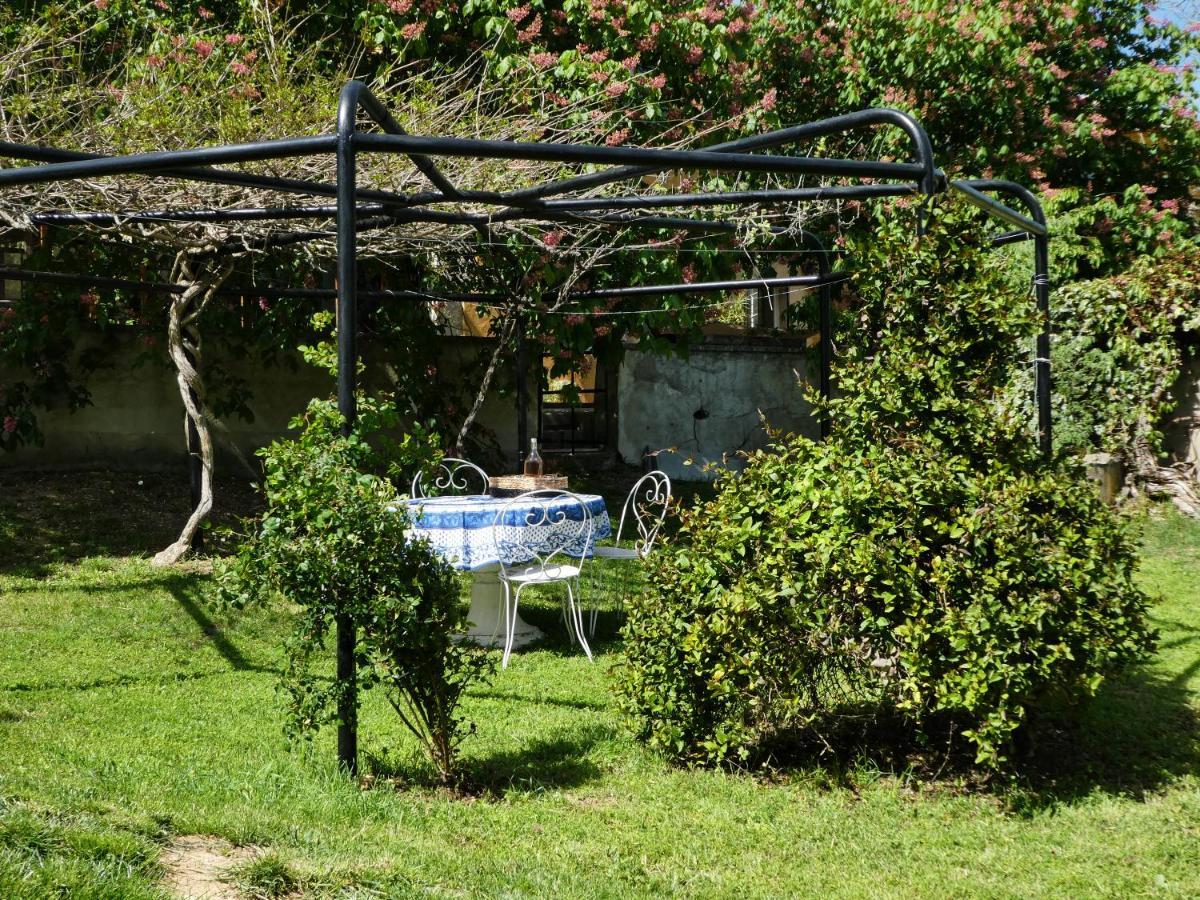 L'Auguste Maison D'Hotes Valensole Esterno foto