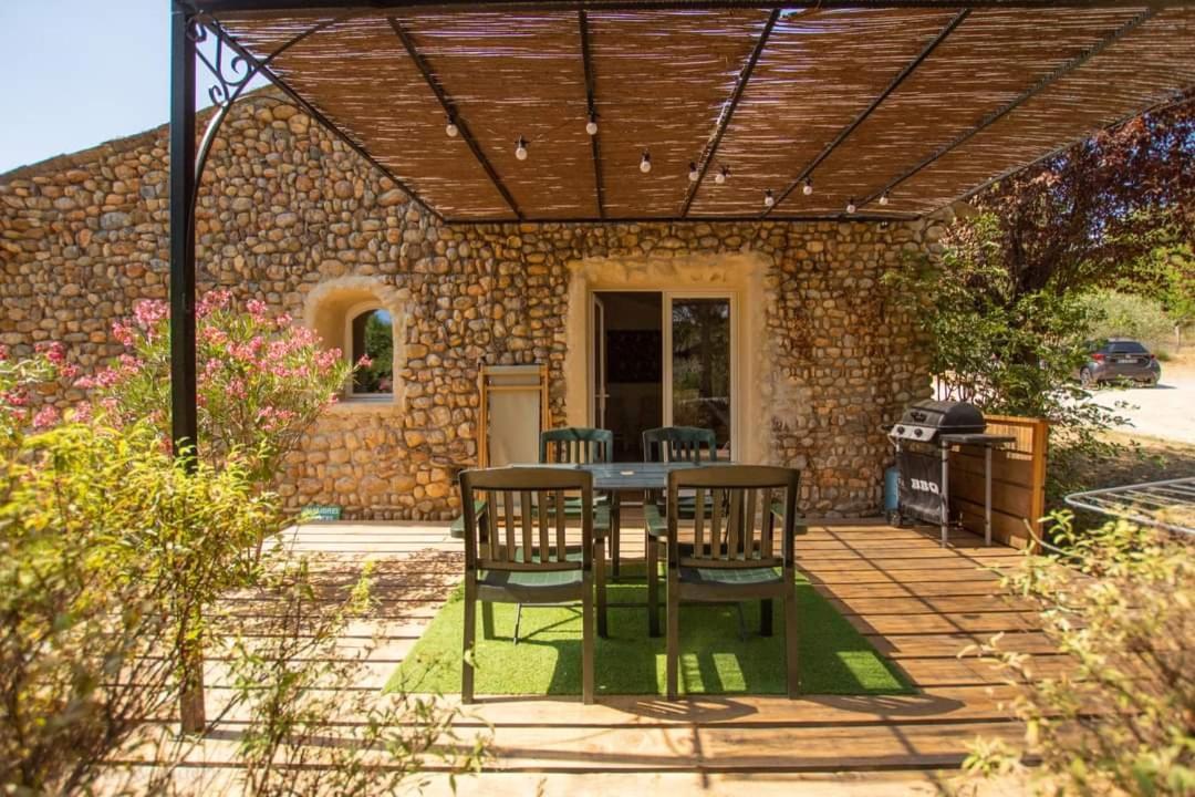 L'Auguste Maison D'Hotes Valensole Esterno foto